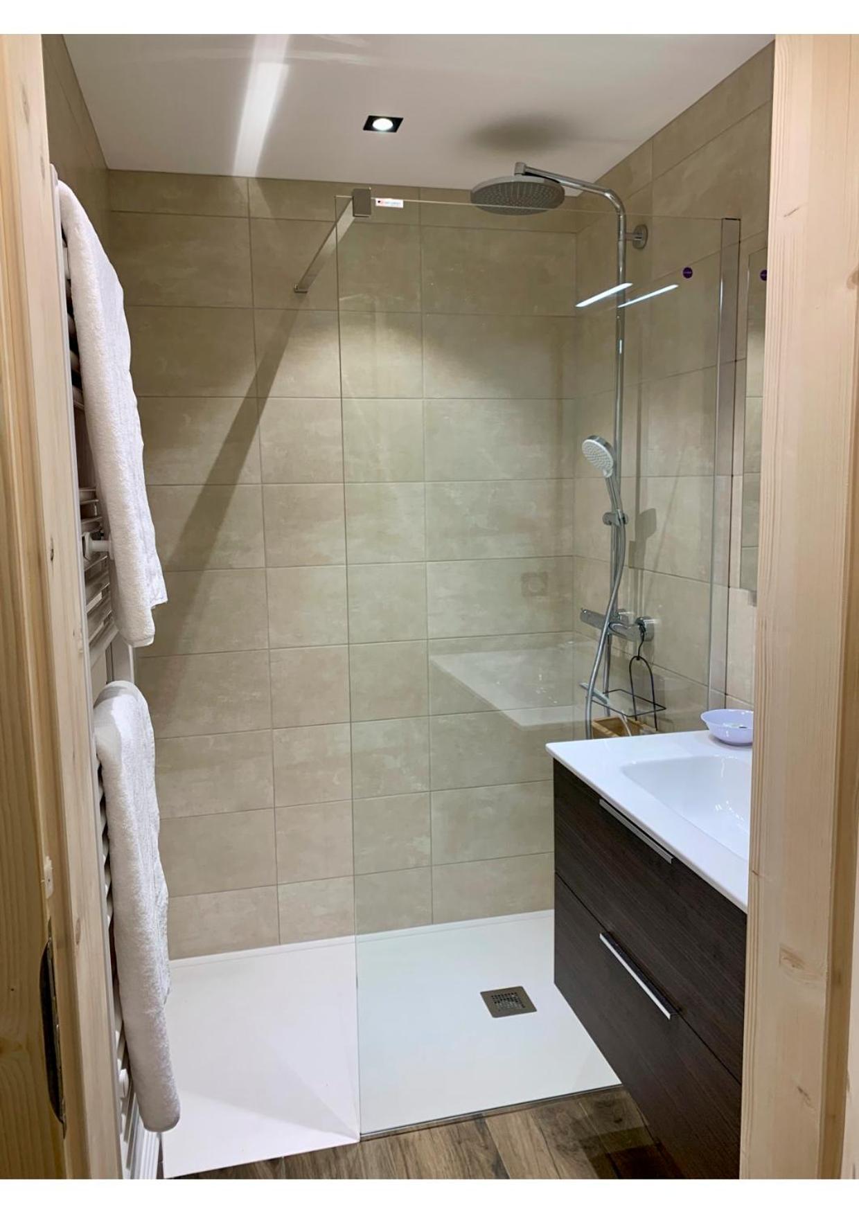 Appartement Le 351 เลส์เฌต์ ภายนอก รูปภาพ